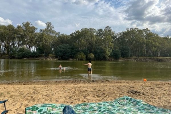 Tocumwal Picnic on the Murray