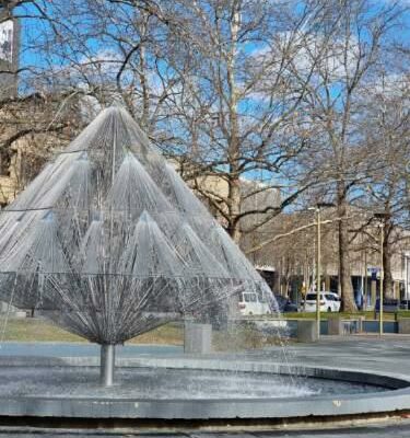Fountain at Canberra Centre